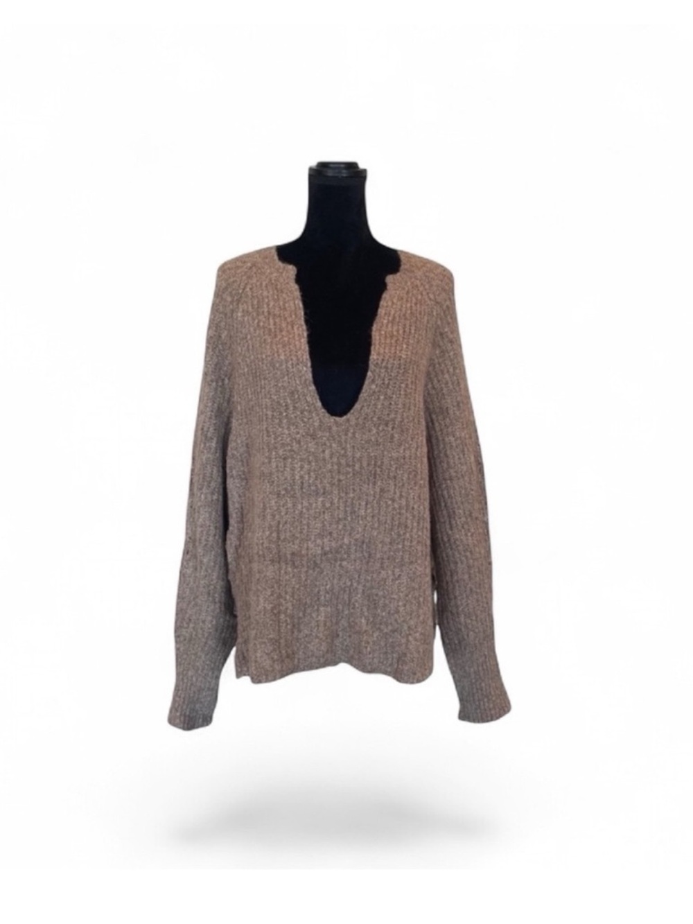 Line the Label contemporary deep plunging  neckline alpaca blend sweater large